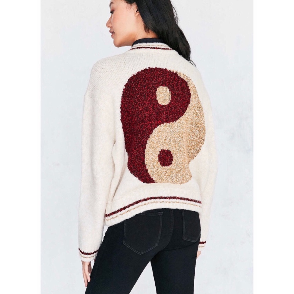 Ying Yang sweater